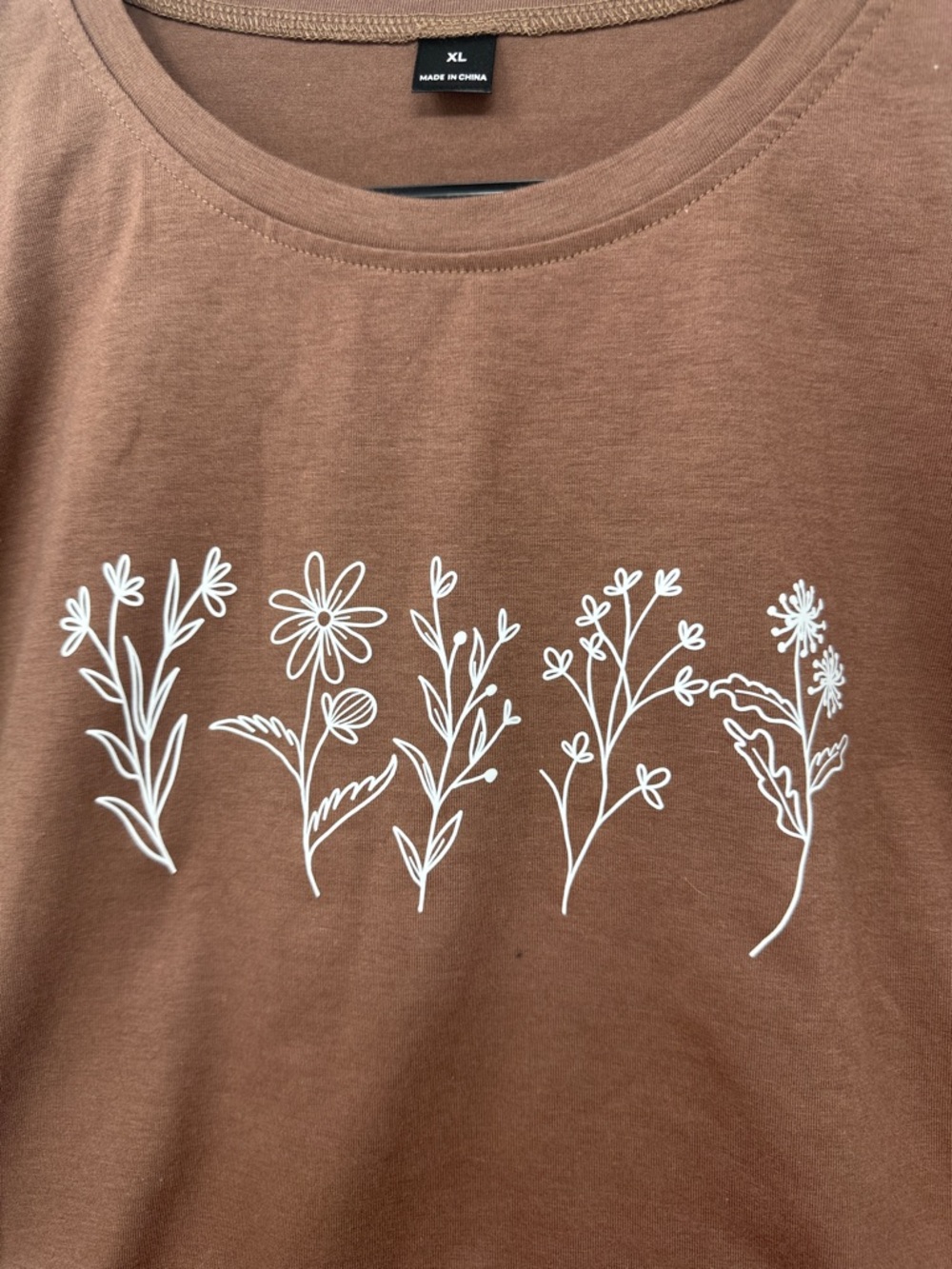 Women's Brown Floral Graphic Tee-short sleeve XL Brand New - Picture 2 of 7